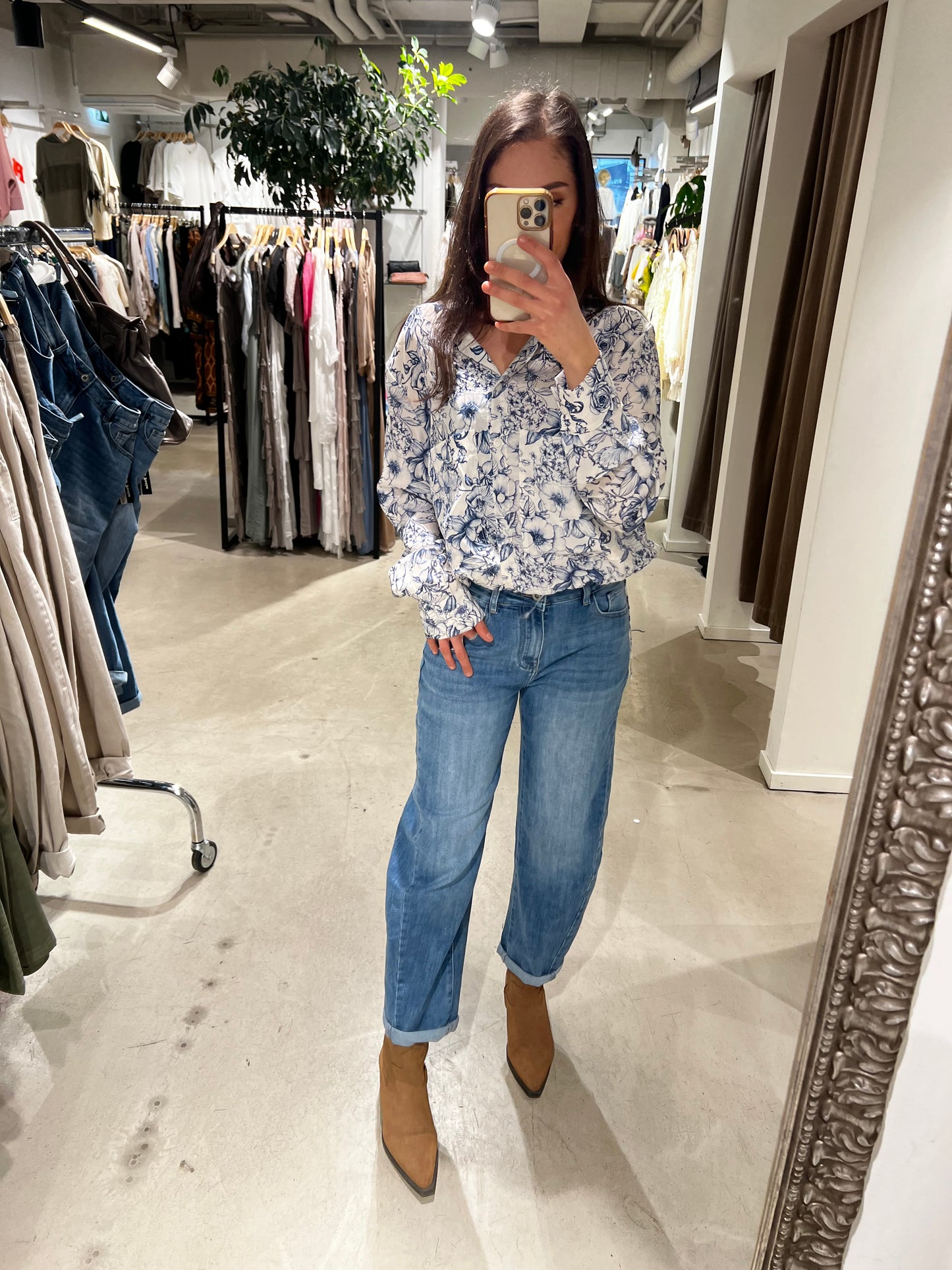 LIN JEANS