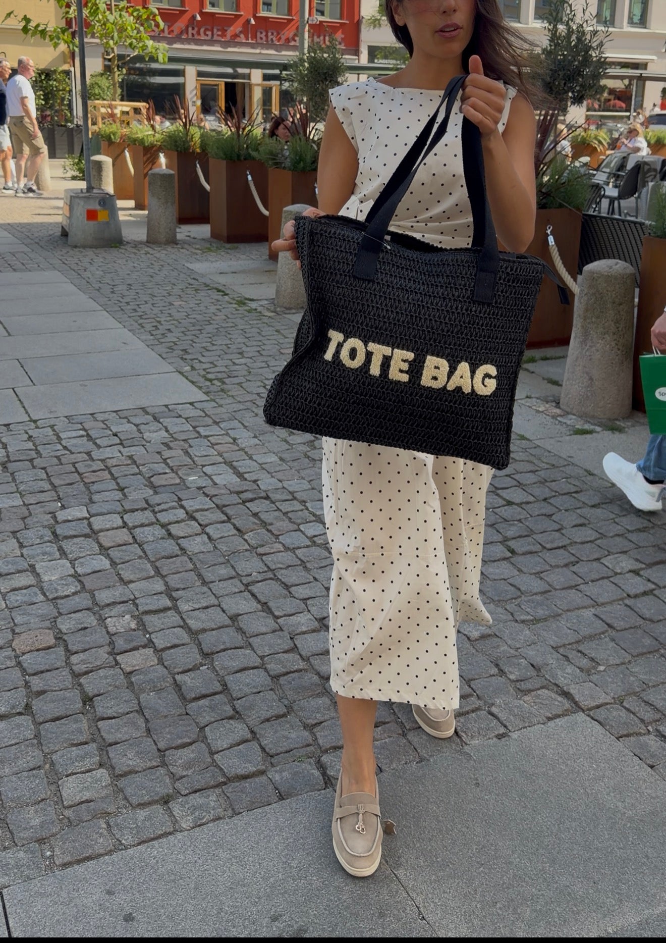 Tote bag