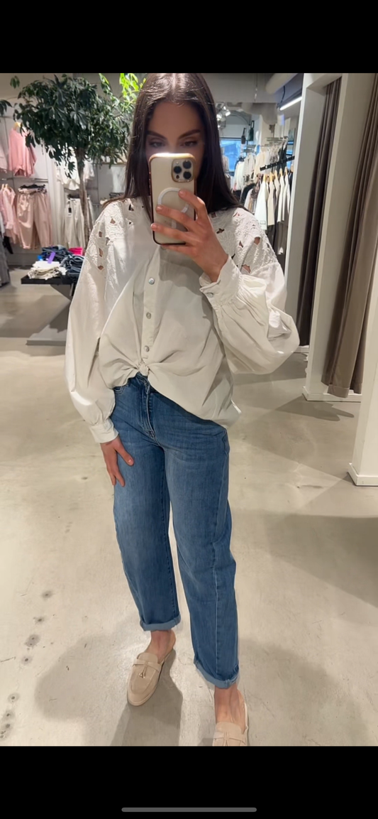EVE BLUS